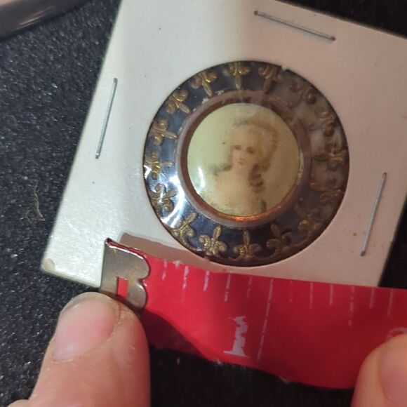 Large Antique Victorian Metal Button with Lithograph of Lady - Picture 3 of 3
